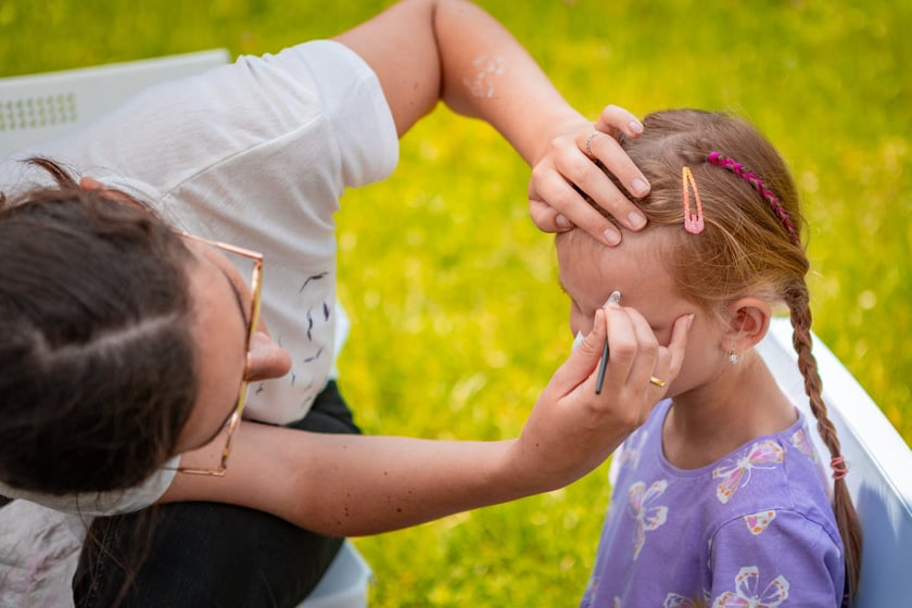 Piknik z okazji Dnia Rodzicielstwa Zastępczego, który odbył się w sobotę 31 maja w parku Grabiszyńskim we Wrocławiu