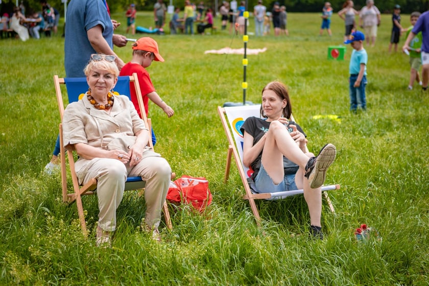Piknik z okazji Dnia Rodzicielstwa Zastępczego, który odbył się w sobotę 31 maja w parku Grabiszyńskim we Wrocławiu