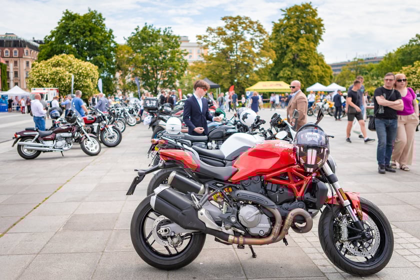 Distinguished Gentleman's Ride - stylowe i klasyczne motocykle przejechały przez Wrocław - 1 czerwca 2025 r.