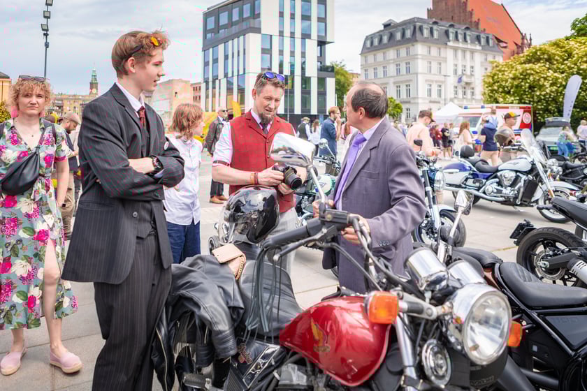 Distinguished Gentleman's Ride - stylowe i klasyczne motocykle przejechały przez Wrocław - 1 czerwca 2025 r.