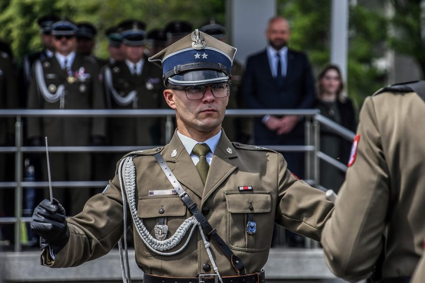 Obchody święta 10. Wrocławskiej Brygady Łączności
