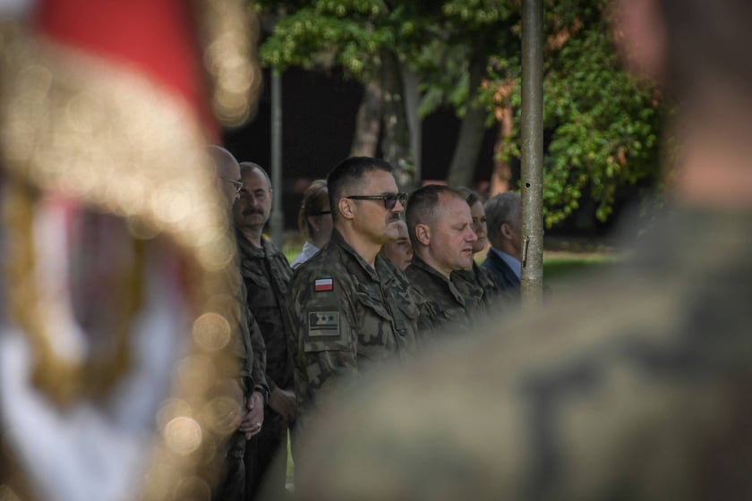 Obchody święta 10. Wrocławskiej Brygady Łączności