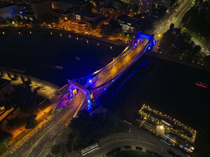 PKO Nocny Wrocław Półmaraton we Wrocławiu na zdjęciach z drona