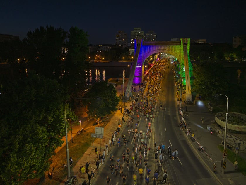 PKO Nocny Wrocław Półmaraton we Wrocławiu na zdjęciach z drona
