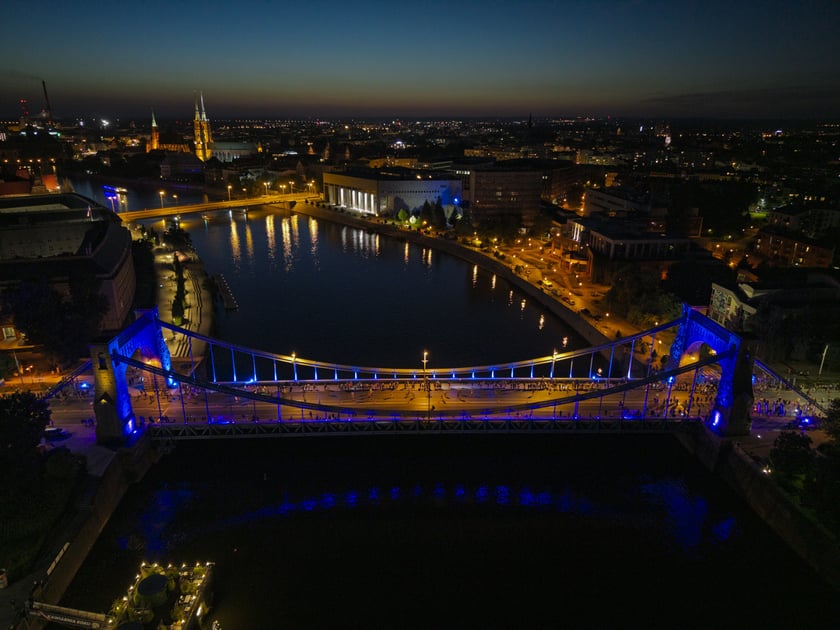 PKO Nocny Wrocław Półmaraton we Wrocławiu na zdjęciach z drona