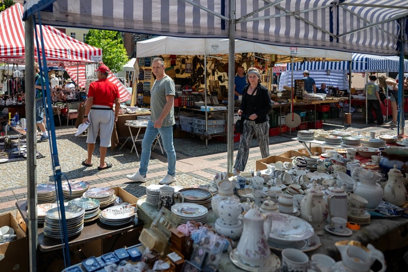 Giełda Staroci w okolicach Rynku, przy Kościele św. Marii Magdaleny na skwerze przy rogu ulic Szewskiej i Wita Stwosza- 12-15 czerwca