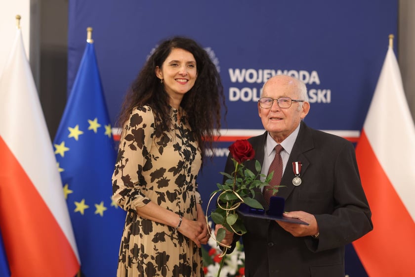 Wręczenie odznak samorządowcom w urzędzie wojewódzkim (16 czerwca 2025)