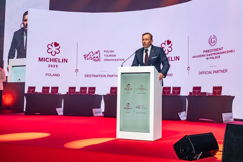 Ceremonia wręczenia plakiet Michelin w Hali Stulecia &ndash; przemawia Rafał Szmytke