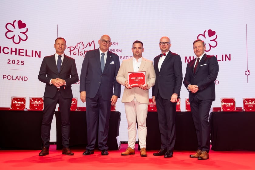 Ceremonia wręczenia plakiet Michelin w Hali Stulecia &ndash; przedstawiciel restauracji La Maddalena