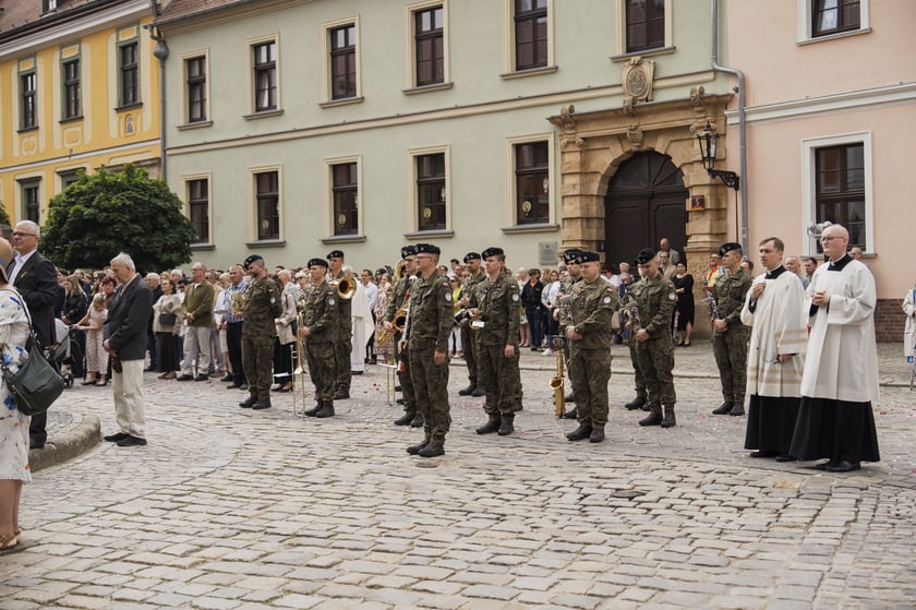 Boże Ciało 2025, uroczysta procesja