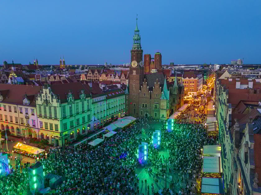 Iluminacje w Rynku na zdjęciach z drona