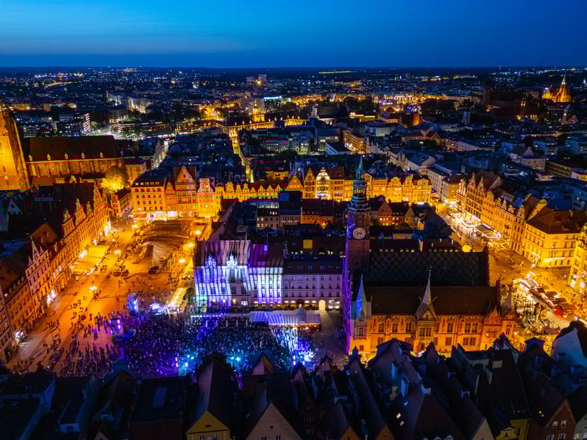 Iluminacje w Rynku na zdjęciach z drona