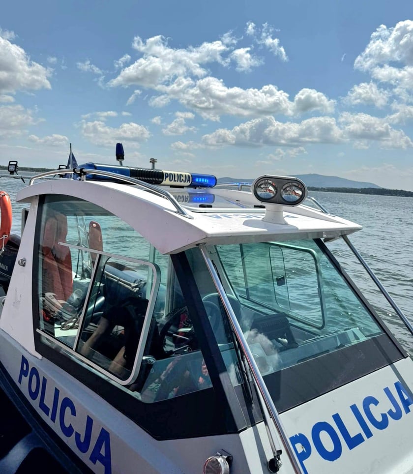 Ł&oacute;dź policji wodnej