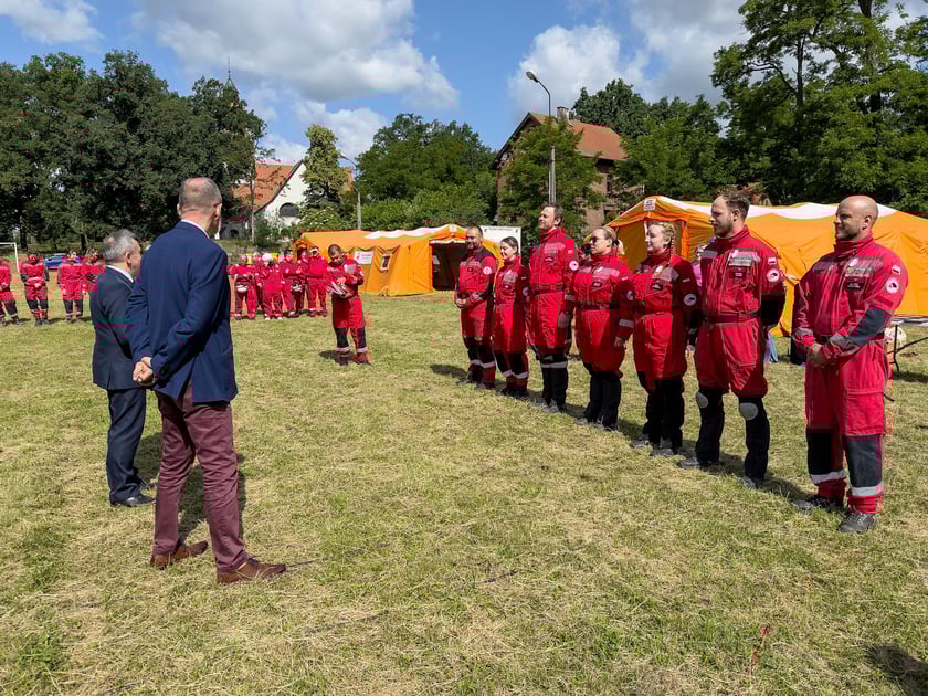 Inauguracja manewr&oacute;w PCK w Malczycach