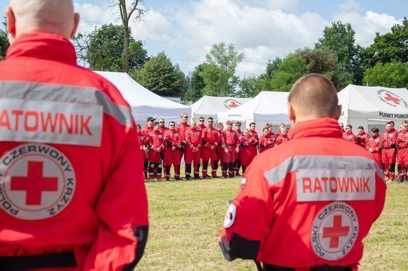 Inauguracja manewr&oacute;w PCK w Malczycach