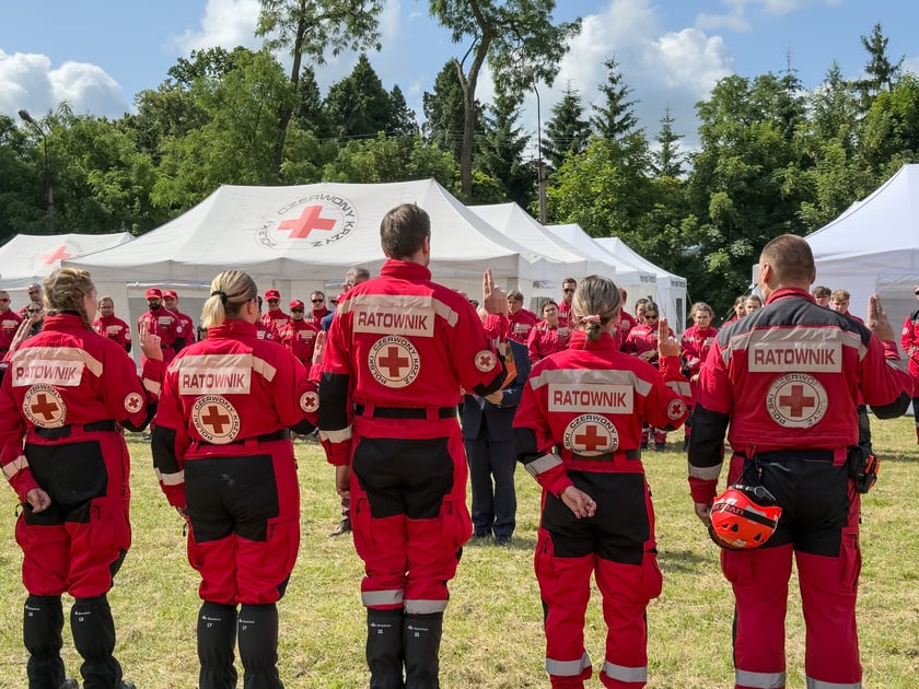 Inauguracja manewr&oacute;w PCK w Malczycach