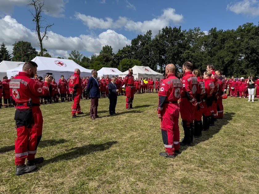 Inauguracja manewr&oacute;w PCK w Malczycach