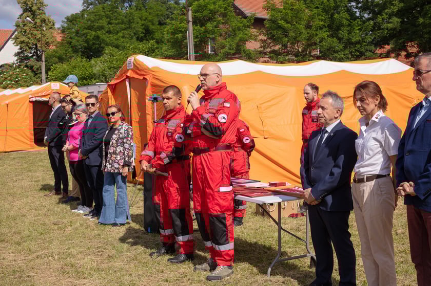 Inauguracja manewr&oacute;w PCK w Malczycach