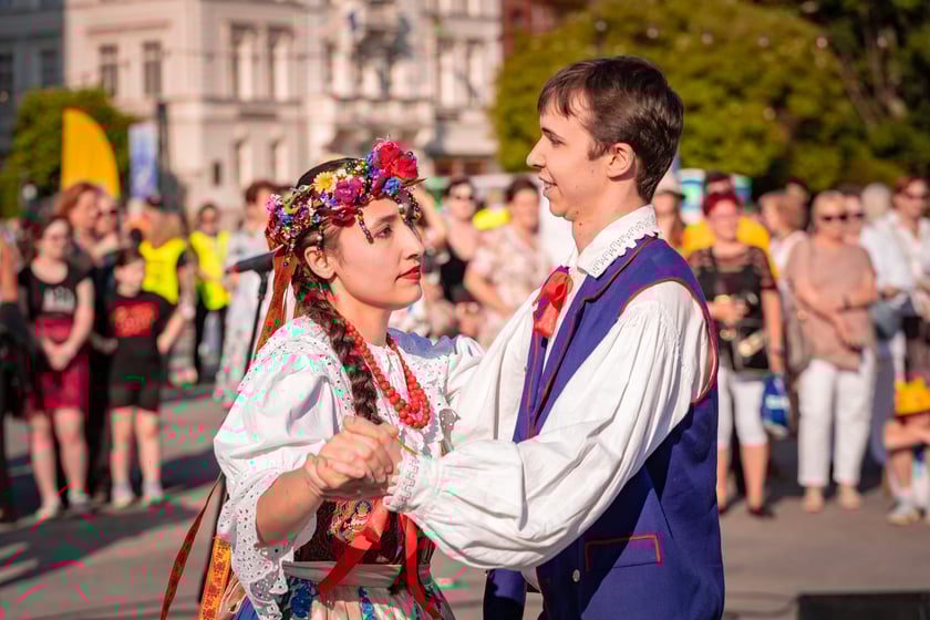Pierwsza Wrocławska (świętojańska) Potańc&oacute;wka na placu Wolności