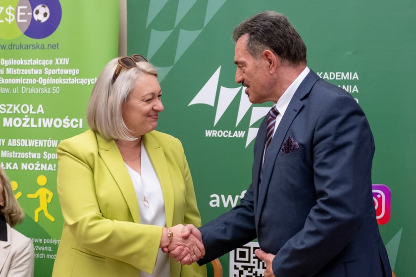 AWF obejmie patronatem Zespół Szkół Ekonomiczno-Ogólnokształcących - podpisanie porozumienia, 23.06.2025