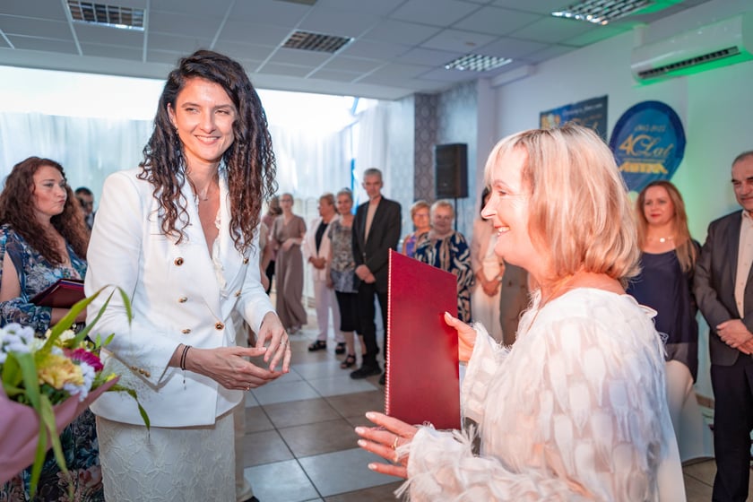 Centrum Handlowe Astra przy Horbaczewskiego świętuje 40-lecie. W niedzielę 22 czerwca 2025 r. uhonorowano pracowników i klientów.