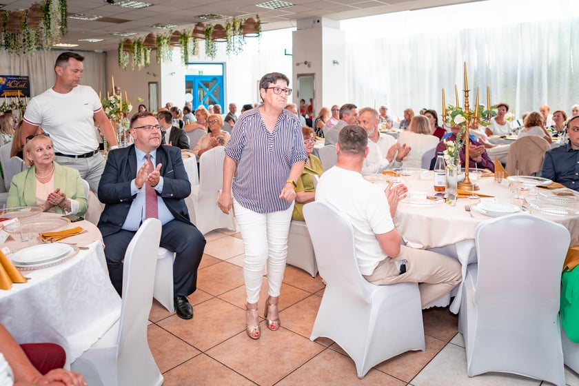 Centrum Handlowe Astra przy Horbaczewskiego świętuje 40-lecie. W niedzielę 22 czerwca 2025 r. uhonorowano pracowników i klientów.