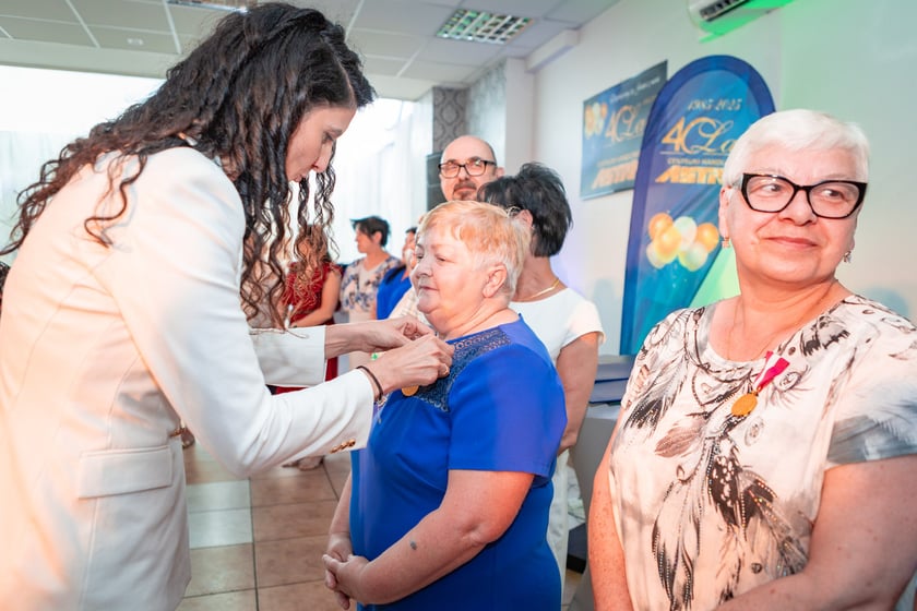 Centrum Handlowe Astra przy Horbaczewskiego świętuje 40-lecie. W niedzielę 22 czerwca 2025 r. uhonorowano pracowników i klientów.