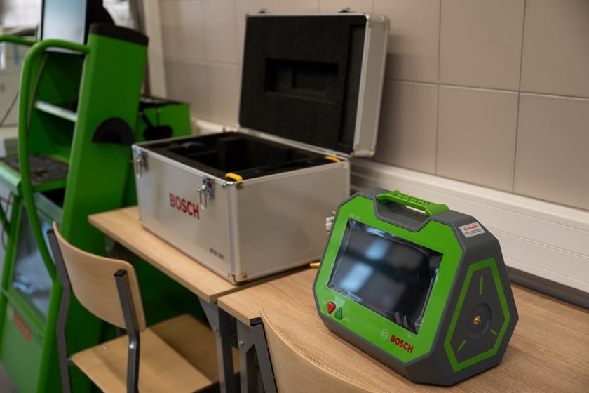 Otwarcie Branżowego Centrum Umiejętności w dziedzinie elektromobilności w ZS nr 2 we Wrocławiu