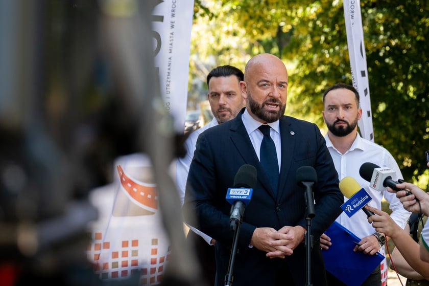 Podpisanie symbolicznej umowy na przebudowę ulicy Powstańców Śląskich, 1 lipca 2025 roku