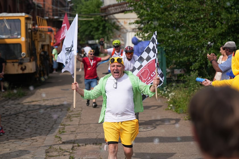 Meta Ogólnopolskiego Charytatywnego Rajdu Cabrio  na Zajezdni Popowice