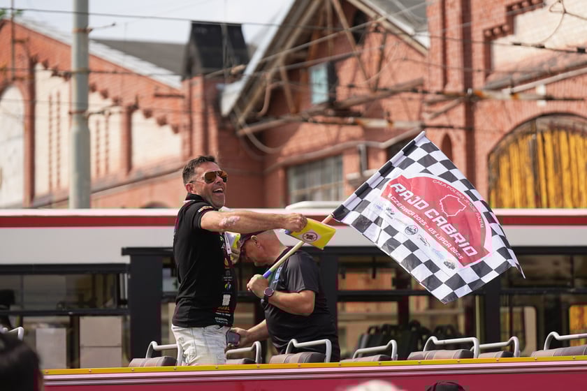 Meta Ogólnopolskiego Charytatywnego Rajdu Cabrio  na Zajezdni Popowice