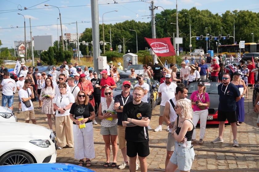 Meta Ogólnopolskiego Charytatywnego Rajdu Cabrio  na Zajezdni Popowice