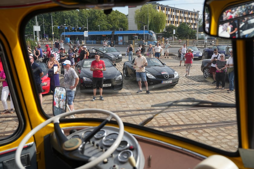 Meta Ogólnopolskiego Charytatywnego Rajdu Cabrio  na Zajezdni Popowice