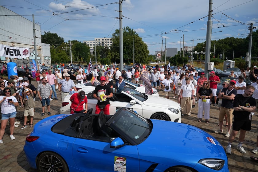 Meta Ogólnopolskiego Charytatywnego Rajdu Cabrio  na Zajezdni Popowice