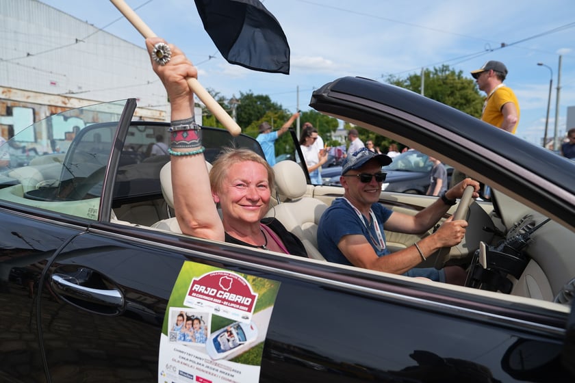 Meta Ogólnopolskiego Charytatywnego Rajdu Cabrio  na Zajezdni Popowice