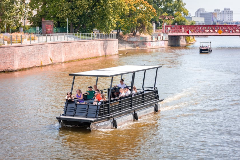 Upał we Wrocławiu. W niedzielę 6 lipca temperatura przekroczyła 30 stopni Celsjusza. Turyści i wrocławianie szukają ochłody