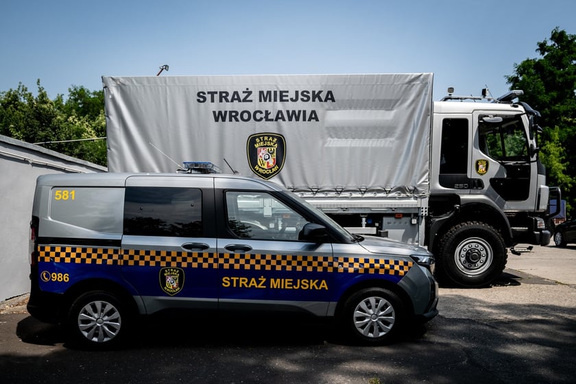 Nowe pojazdy we wrocławskiej straży miejskiej