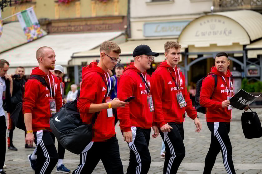 Ruszył XV Wrocław Cup! Kolorowa parada otworzyła Międzynarodowy Turniej w Piłce Ulicznej