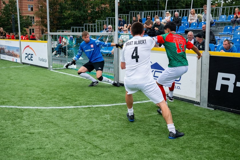 Ruszył XV Wrocław Cup! Kolorowa parada otworzyła Międzynarodowy Turniej w Piłce Ulicznej