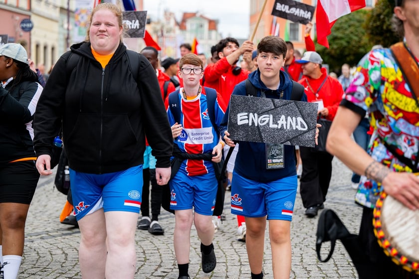 Ruszył XV Wrocław Cup! Kolorowa parada otworzyła Międzynarodowy Turniej w Piłce Ulicznej