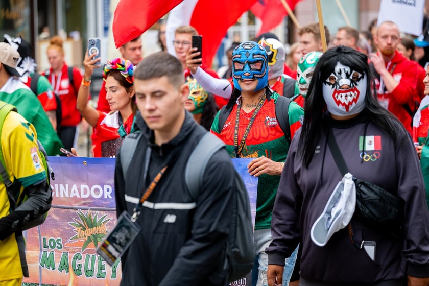 Ruszył XV Wrocław Cup! Kolorowa parada otworzyła Międzynarodowy Turniej w Piłce Ulicznej