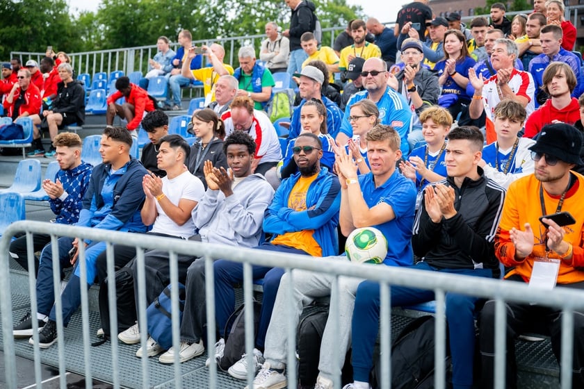 Ruszył XV Wrocław Cup! Kolorowa parada otworzyła Międzynarodowy Turniej w Piłce Ulicznej