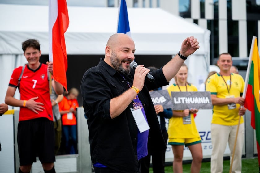 Ruszył XV Wrocław Cup! Kolorowa parada otworzyła Międzynarodowy Turniej w Piłce Ulicznej