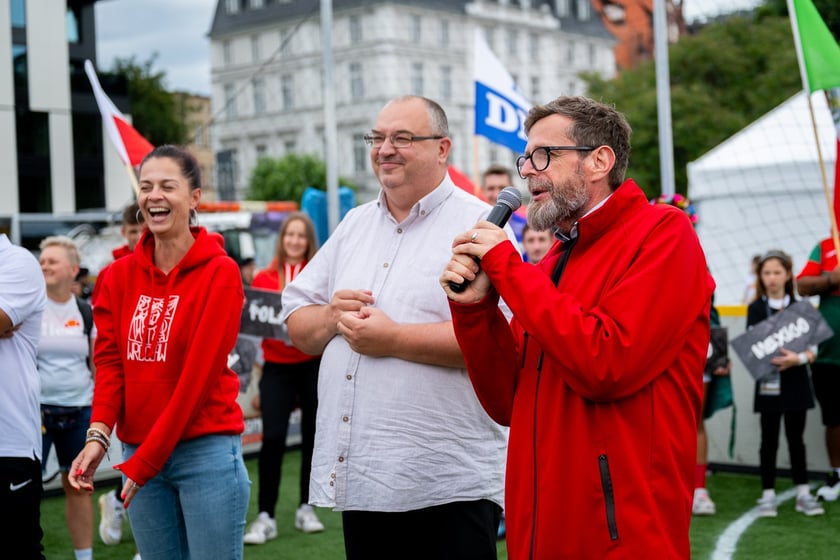 Ruszył XV Wrocław Cup! Kolorowa parada otworzyła Międzynarodowy Turniej w Piłce Ulicznej