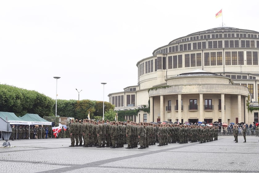 Przysięga żołnierzy 16. Dolnośląskiej Brygady Obrony Terytorialnej
