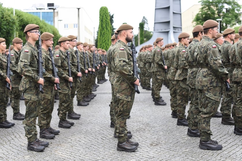 Przysięga żołnierzy 16. Dolnośląskiej Brygady Obrony Terytorialnej