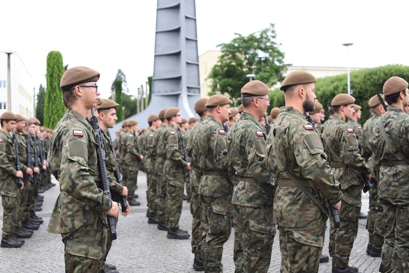 Przysięga żołnierzy 16. Dolnośląskiej Brygady Obrony Terytorialnej