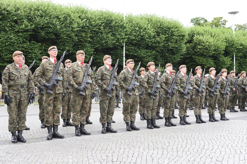 Przysięga żołnierzy 16. Dolnośląskiej Brygady Obrony Terytorialnej