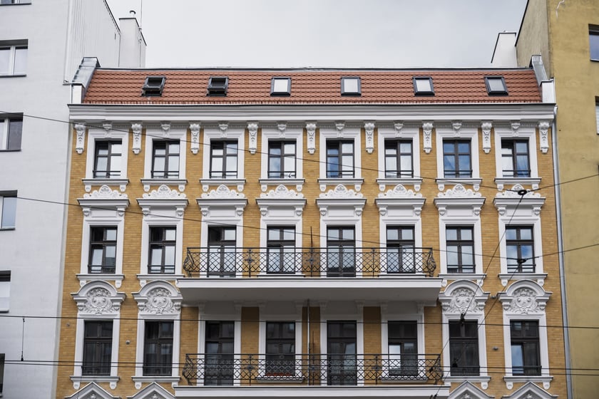 Wyremontowana kamienica Jedności Narodowej 153, 22 lipca 2025