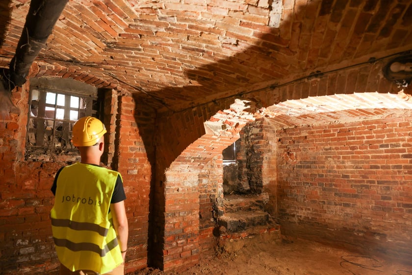 Zabytkowa hala Lotnika w remoncie, 23 lipca 2025